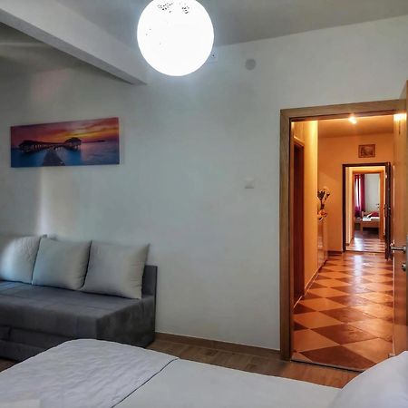 Vacation Home Keskic Velika Gata Buitenkant foto