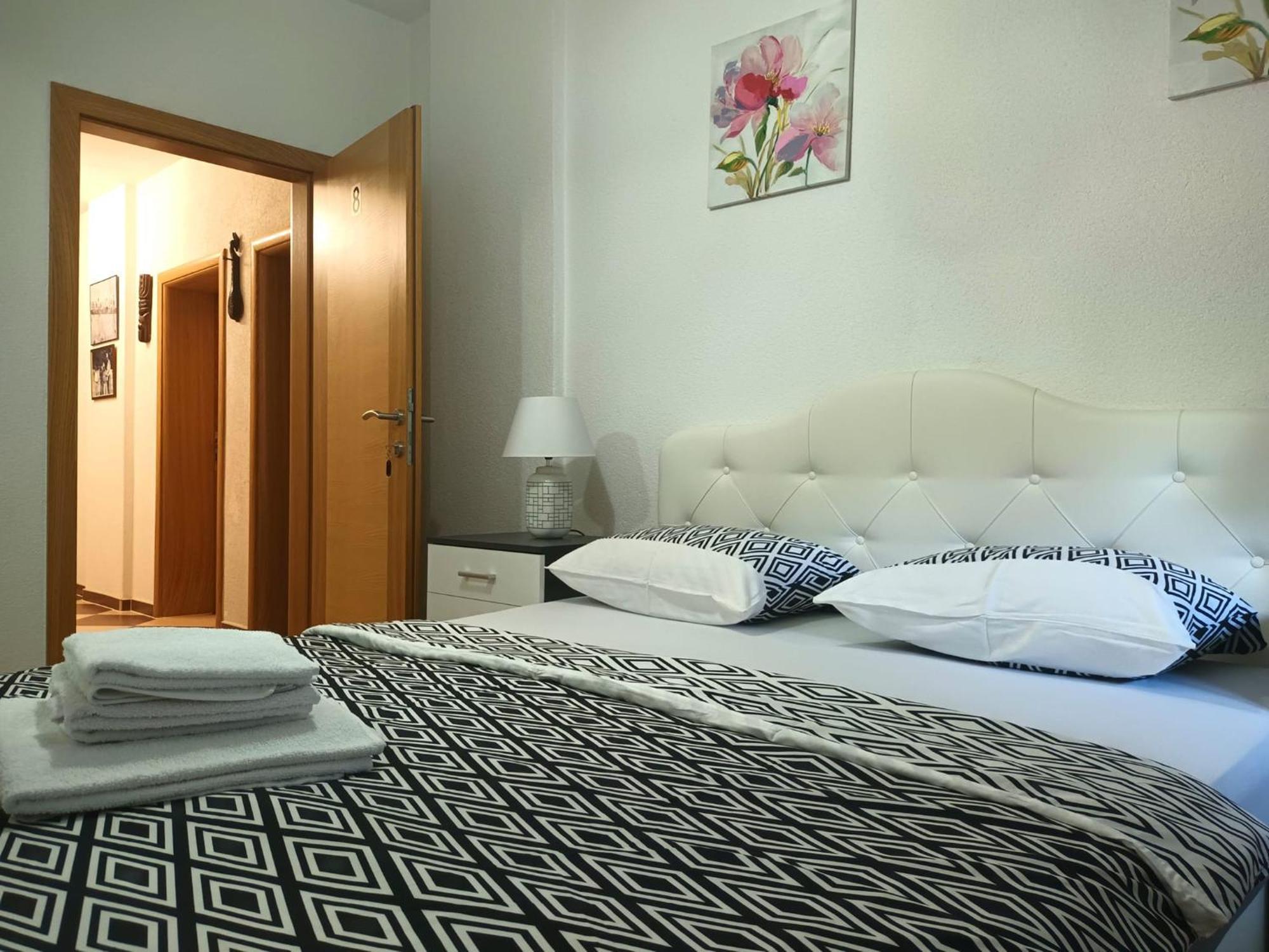 Vacation Home Keskic Velika Gata Buitenkant foto