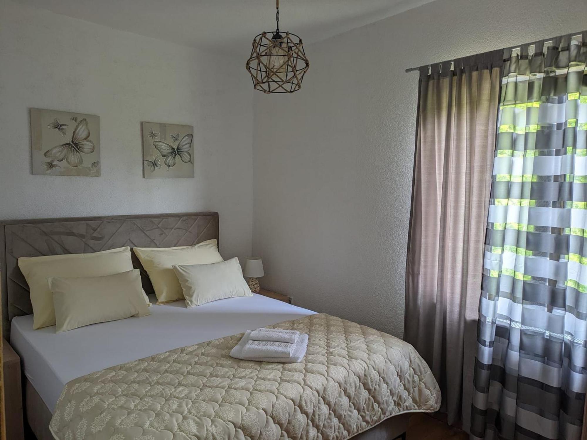Vacation Home Keskic Velika Gata Buitenkant foto
