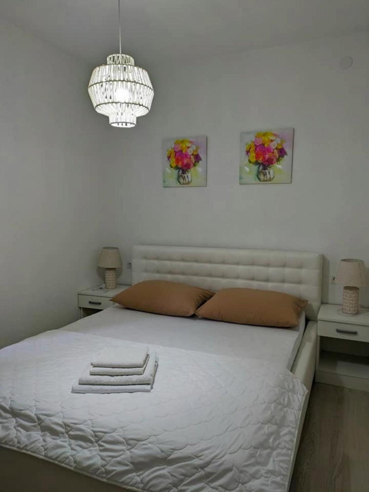 Vacation Home Keskic Velika Gata Buitenkant foto