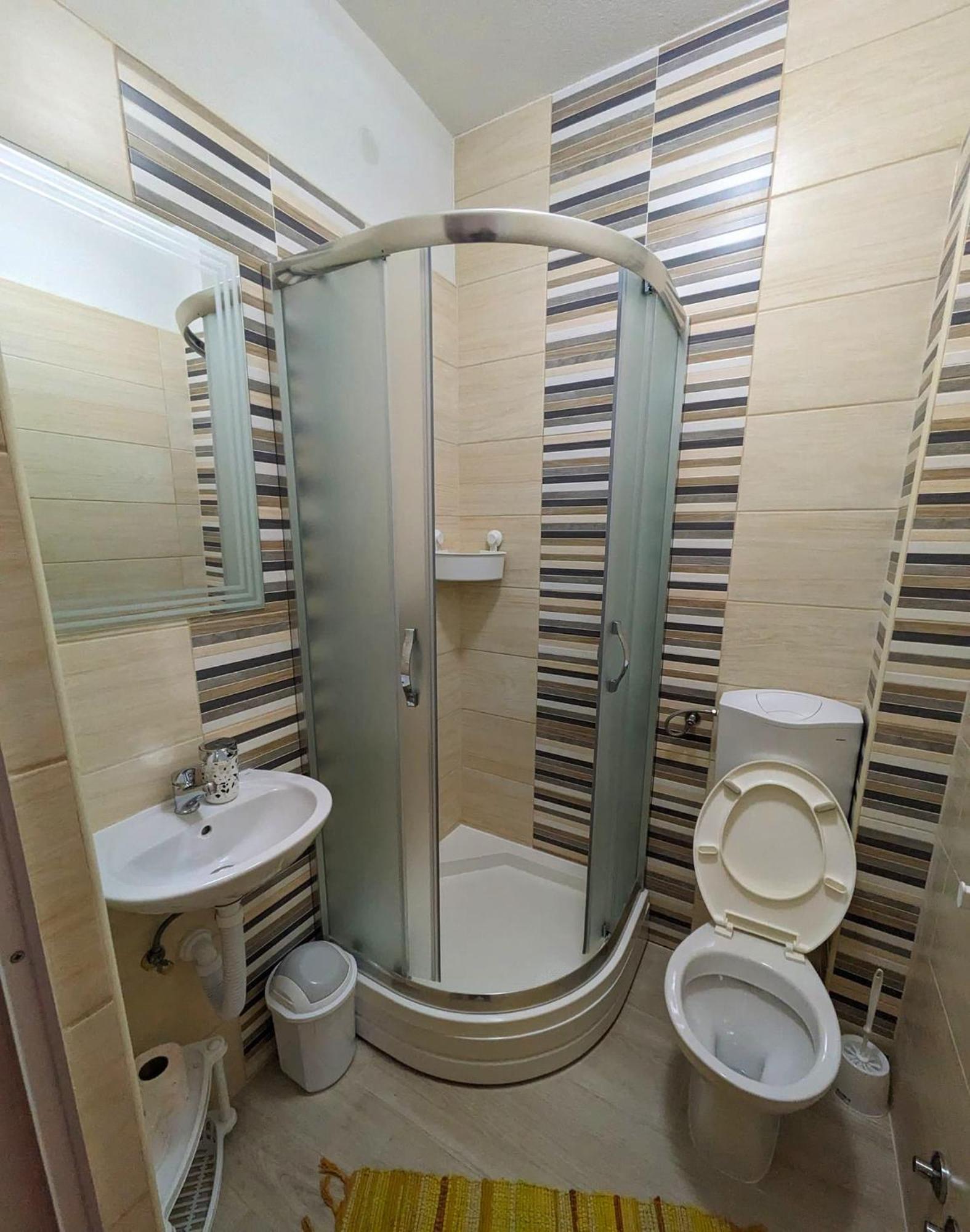 Vacation Home Keskic Velika Gata Buitenkant foto