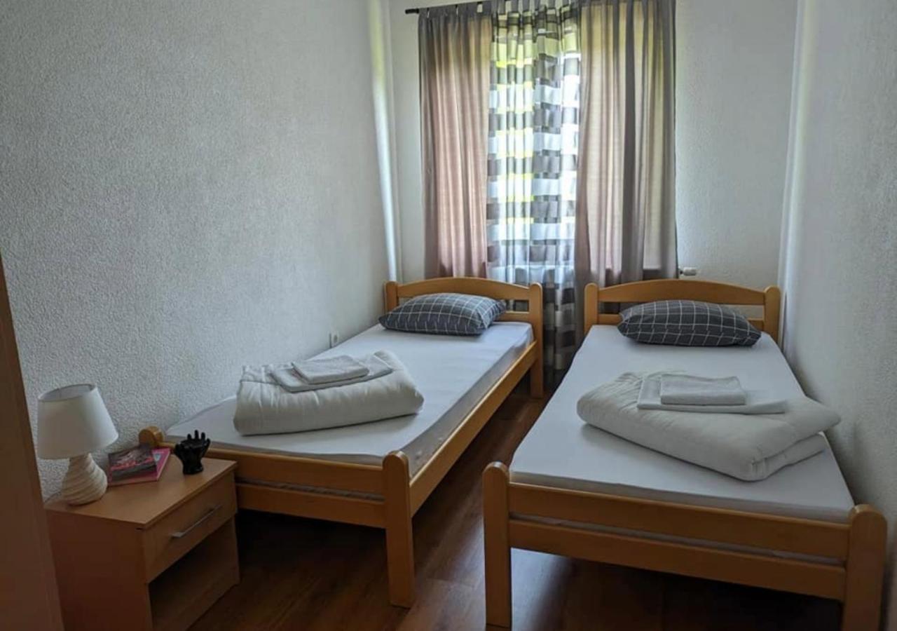 Vacation Home Keskic Velika Gata Buitenkant foto