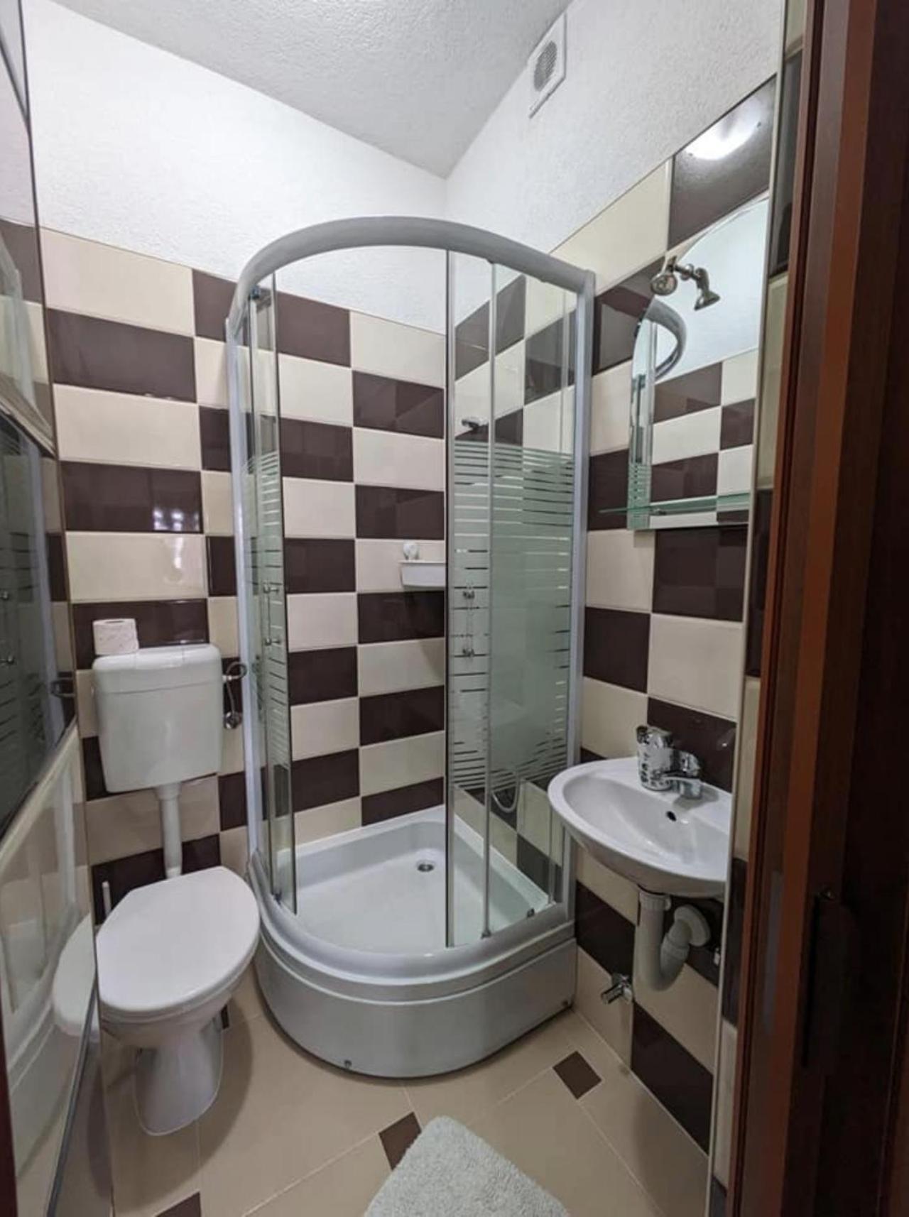 Vacation Home Keskic Velika Gata Buitenkant foto