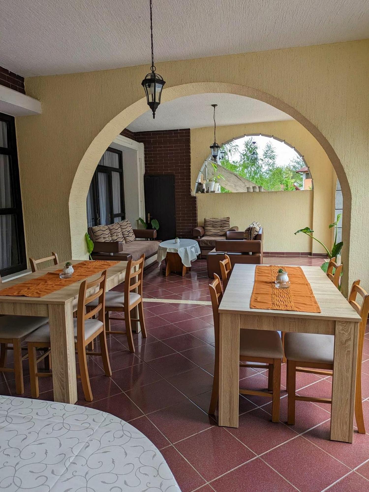 Vacation Home Keskic Velika Gata Buitenkant foto