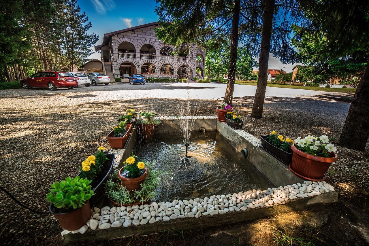 Vacation Home Keskic Velika Gata Buitenkant foto